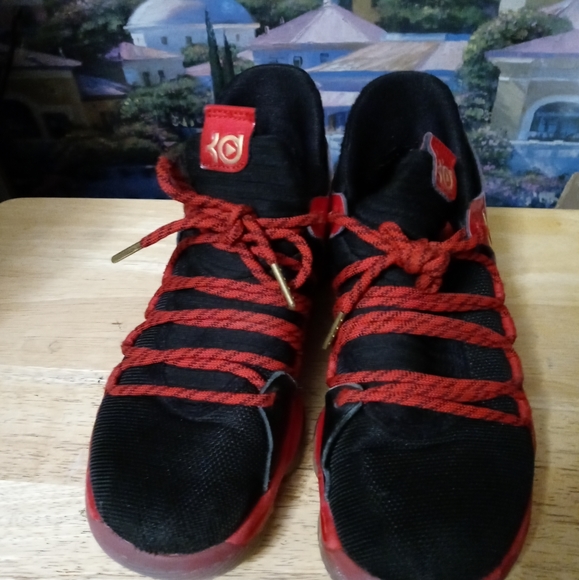 🩳🏀NIKE KEVIN DURANT SHOES👟👟🏀SIZE 5.5Y,A NICE VINTAGE GIFTING! 🎁 - Picture 9 of 10